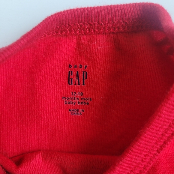 GAP one piece with dinosaurs in red 12-18 months - Picture 4 of 9